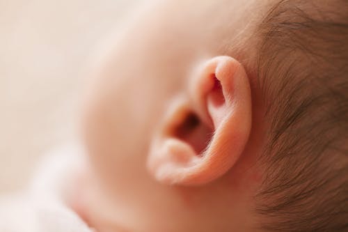 علاج التهاب الأذن الأطفال - دکتور روح الله عباسي